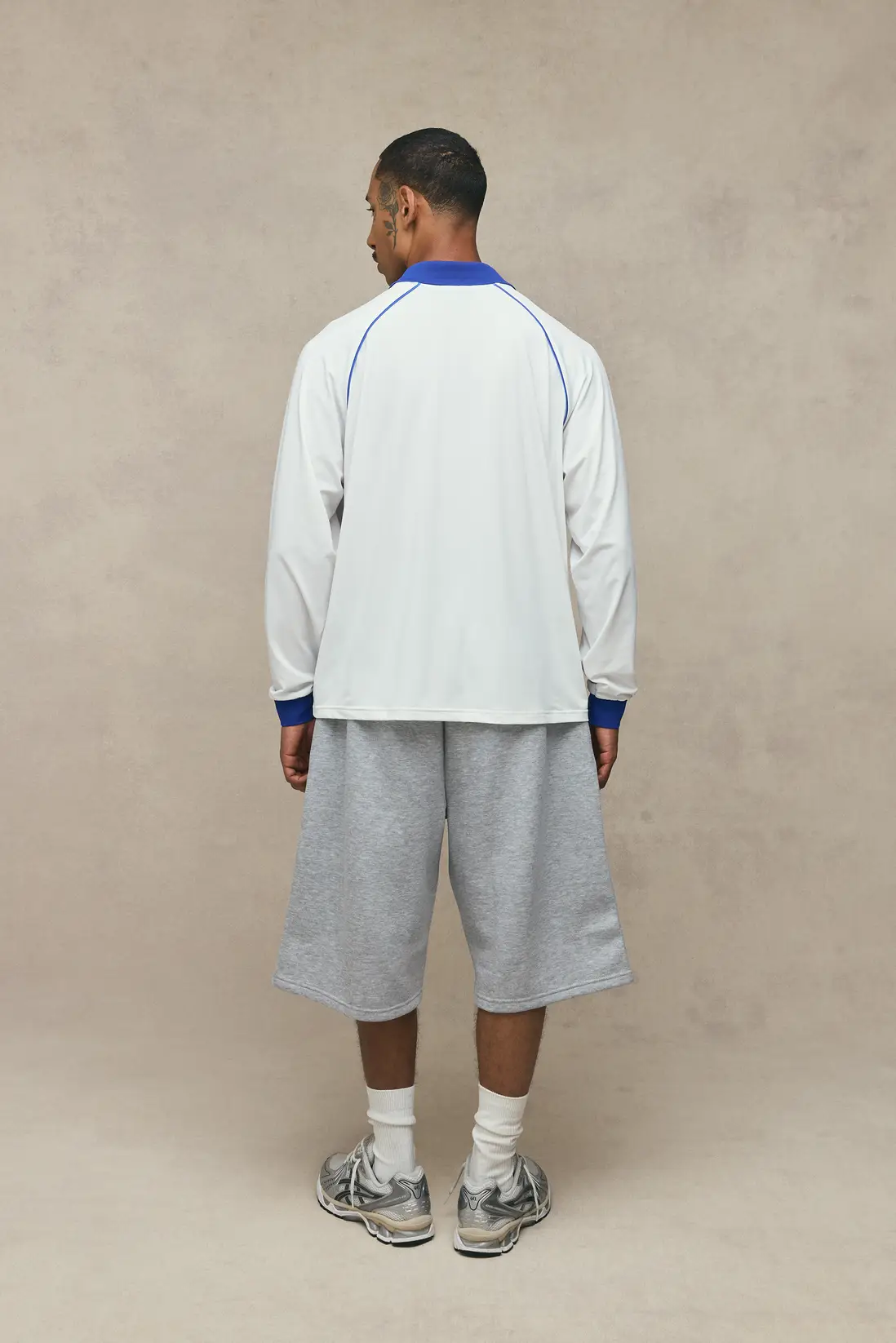 Custom Clothing Manufacturer Men's Streetwear Football Jersey – Custom Dropshoulder Top