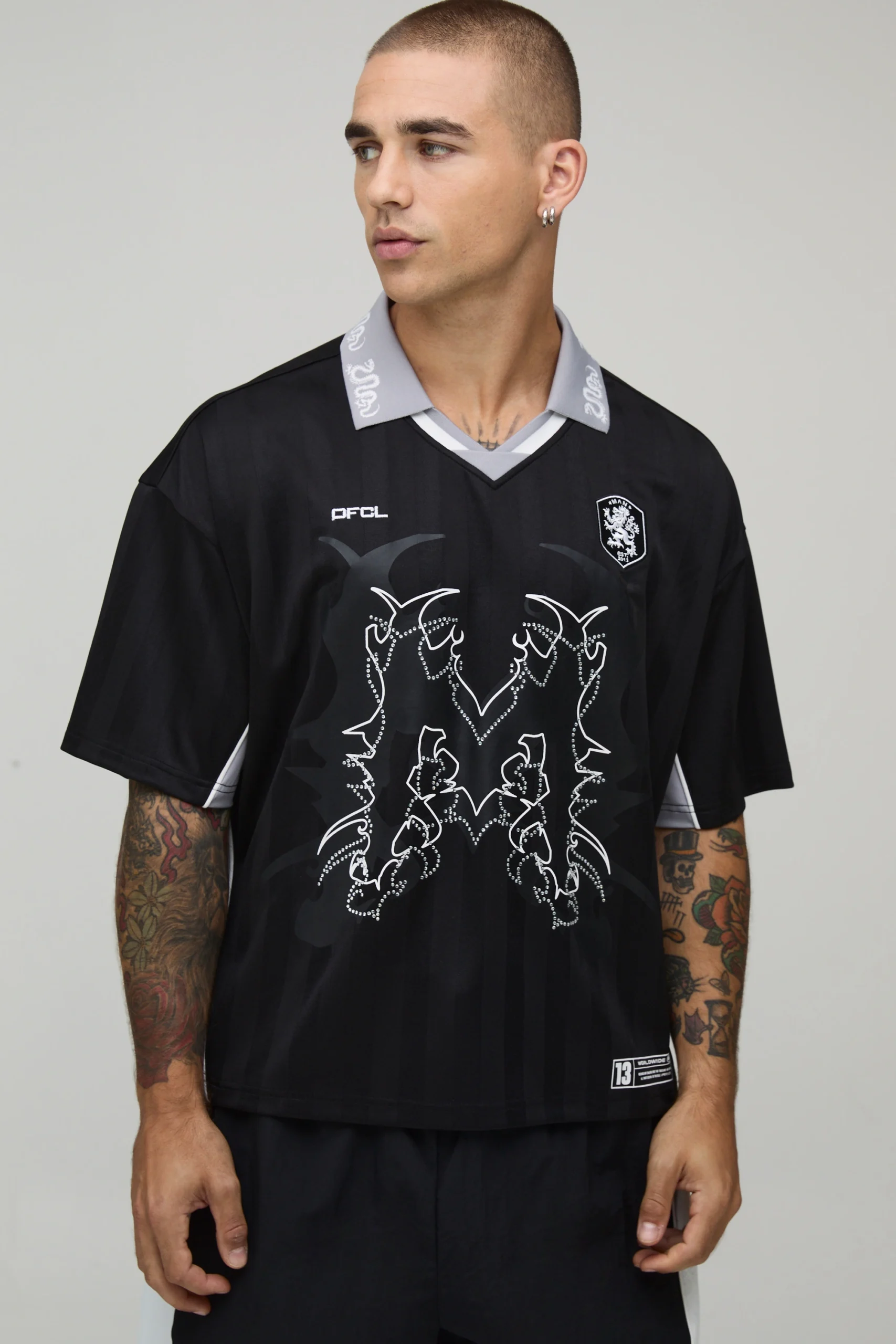 Collared Men's Streetwear Football Jersey – Custom Dropshoulder Top