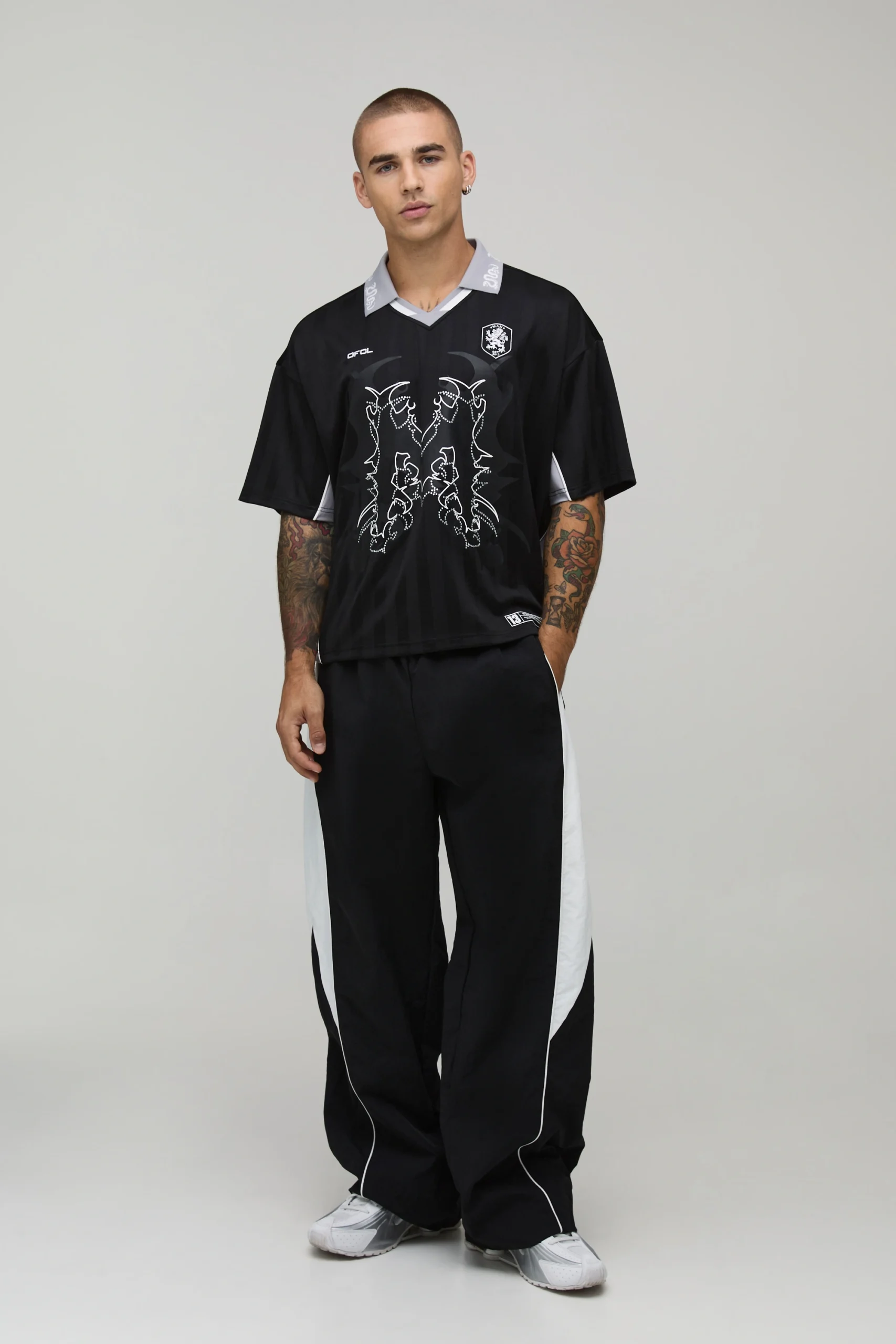 Custom Clothing Manufacturer Collared Men's Streetwear Football Jersey – Custom Dropshoulder Top